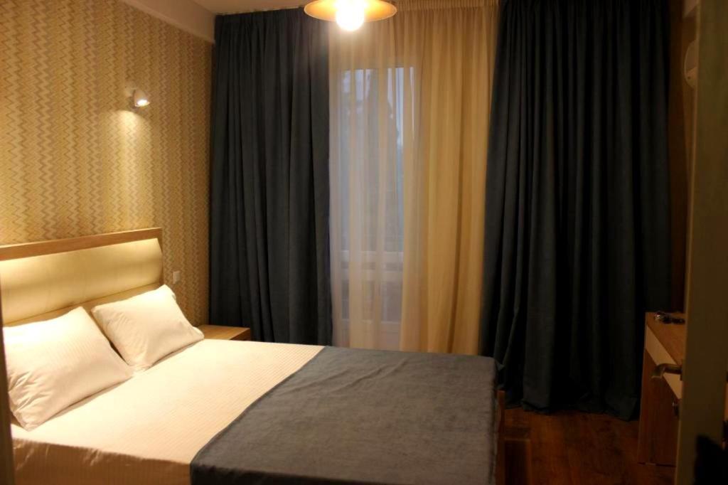 Hotel Lile Tbilisi Exterior photo